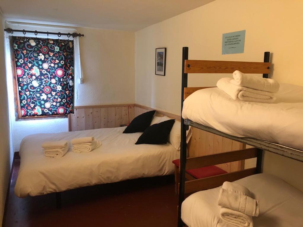 Refugi Cap Del Rec Hostel Lles Buitenkant foto
